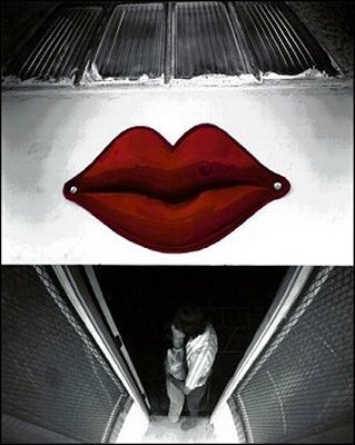 The Kiss.jpg (30421 bytes)